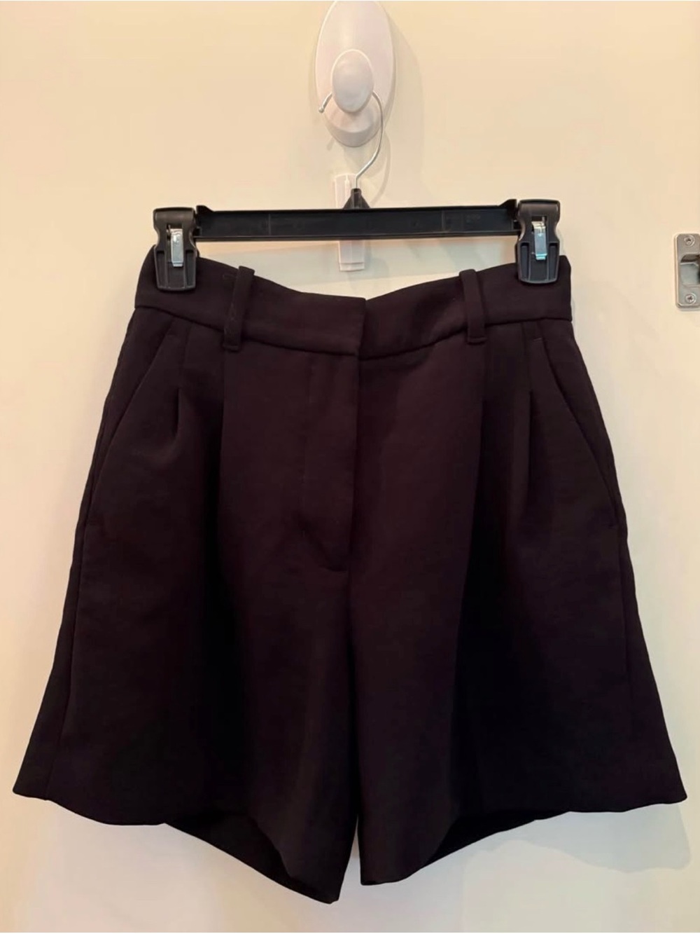 Aritzia Effortless Shorts Black Size 0